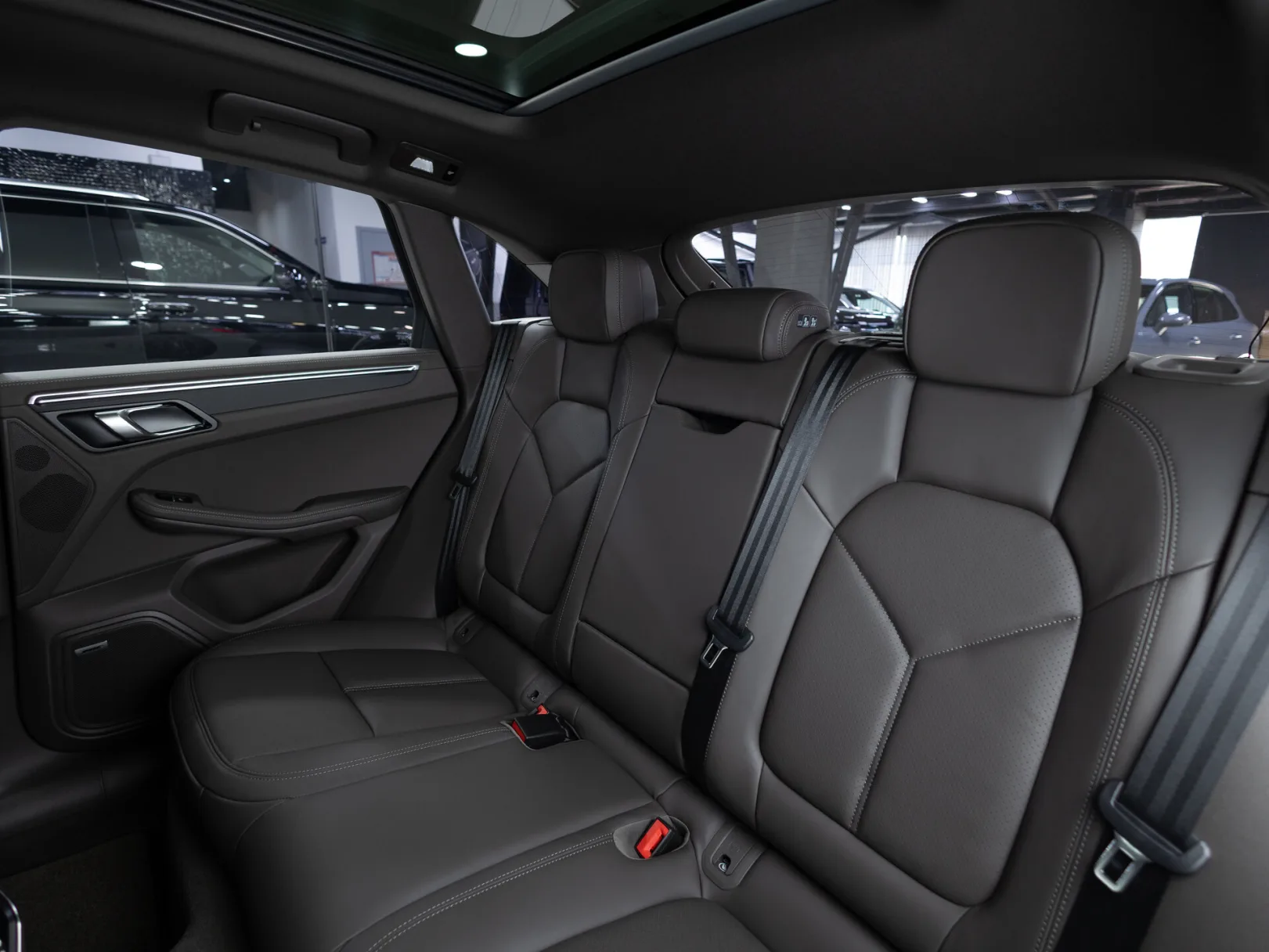 Porsche Macan T I Рестайлинг 2, 2025 — экстерьер, фото 25
