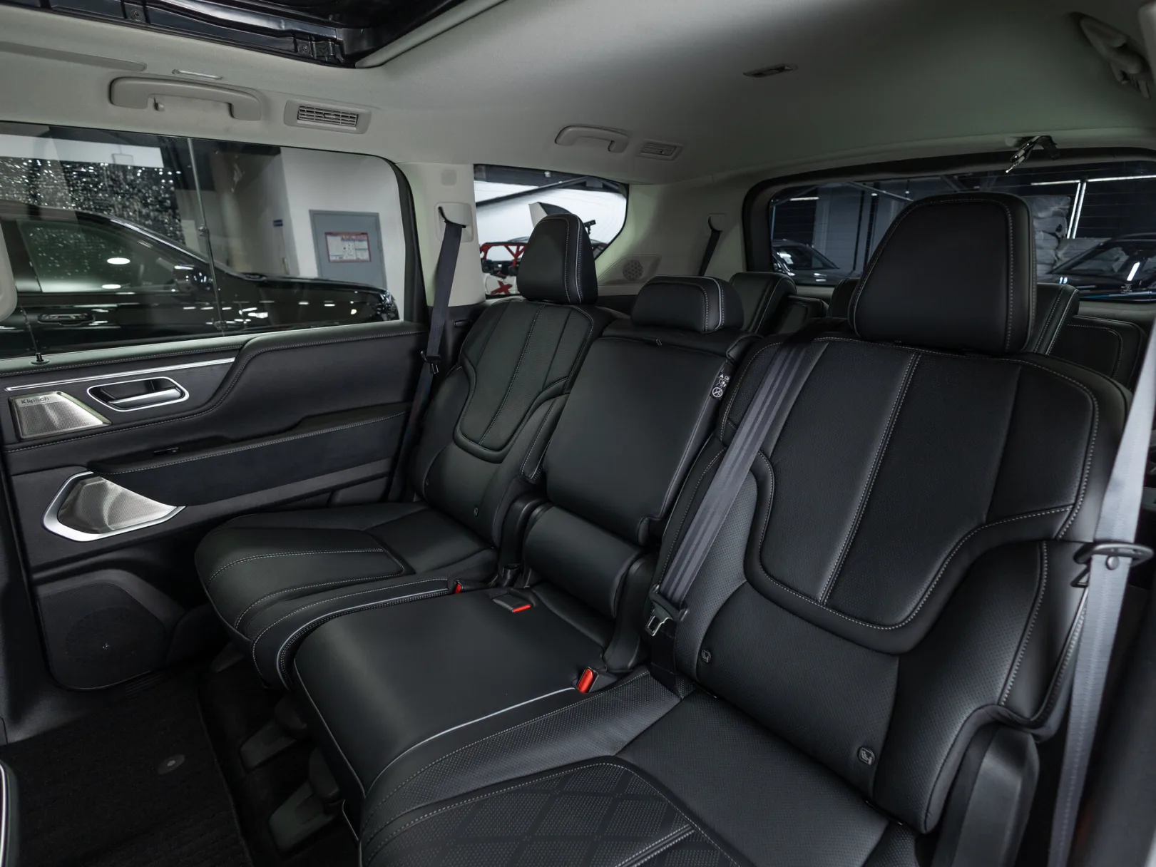 Infiniti QX80 Sensory II, 2026 — экстерьер, фото 33