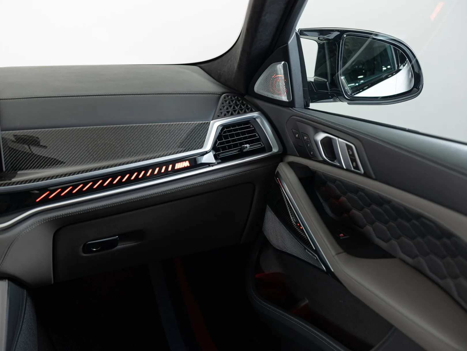 BMW X6 M Competition III (F96) Рестайлинг, 2024 — экстерьер, фото 19