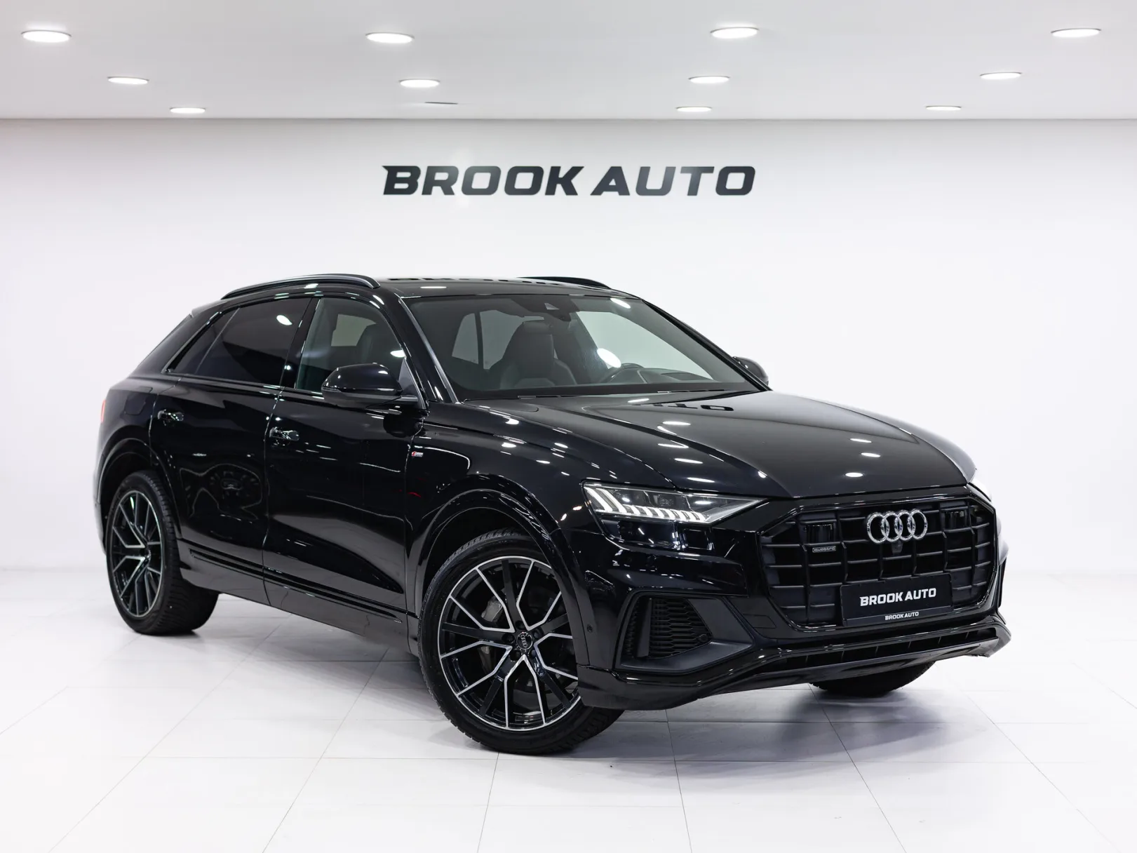 Audi Q8 Sport 55 TFSI I (4M), 2020 — экстерьер, фото 3