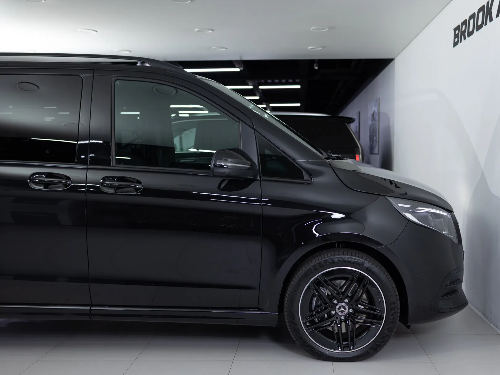 Mercedes-Benz V-Класс Avantgarde III (W447) Рестайлинг 2, 2025 — экстерьер, фото 40