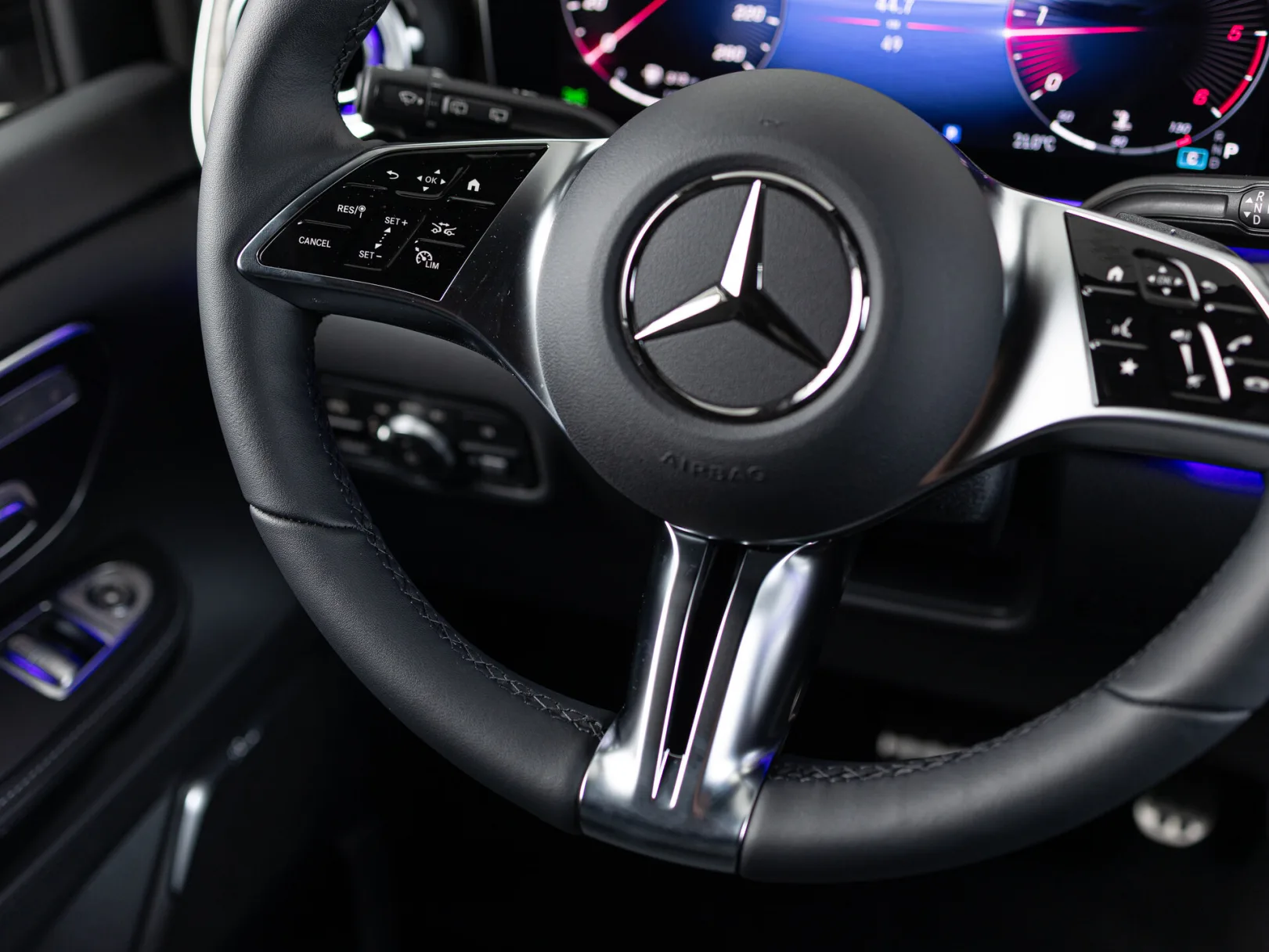 Mercedes-Benz V-Класс Exclusive III (W447) Рестайлинг 2, 2026 — экстерьер, фото 16