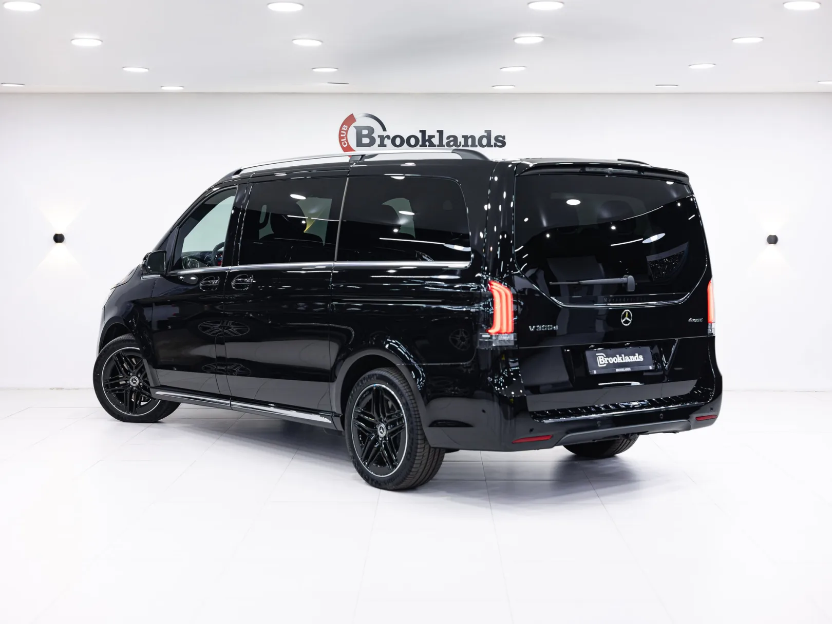 Mercedes-Benz V-Класс Exclusive III (W447) Рестайлинг 2, 2024 — экстерьер, фото 6