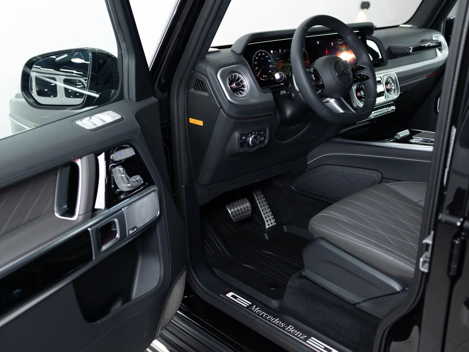 Mercedes-Benz G-Класс G 450 d AMG Line III (W465) Рестайлинг, 2024 — экстерьер, фото 7