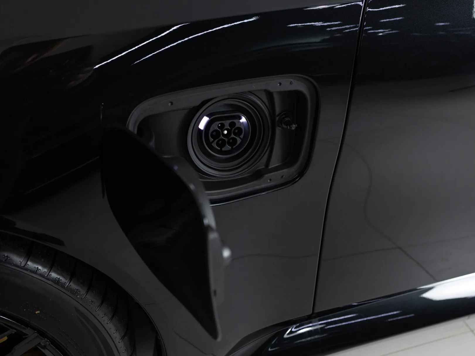 BMW M5 VII (G90), 2025 — экстерьер, фото 36