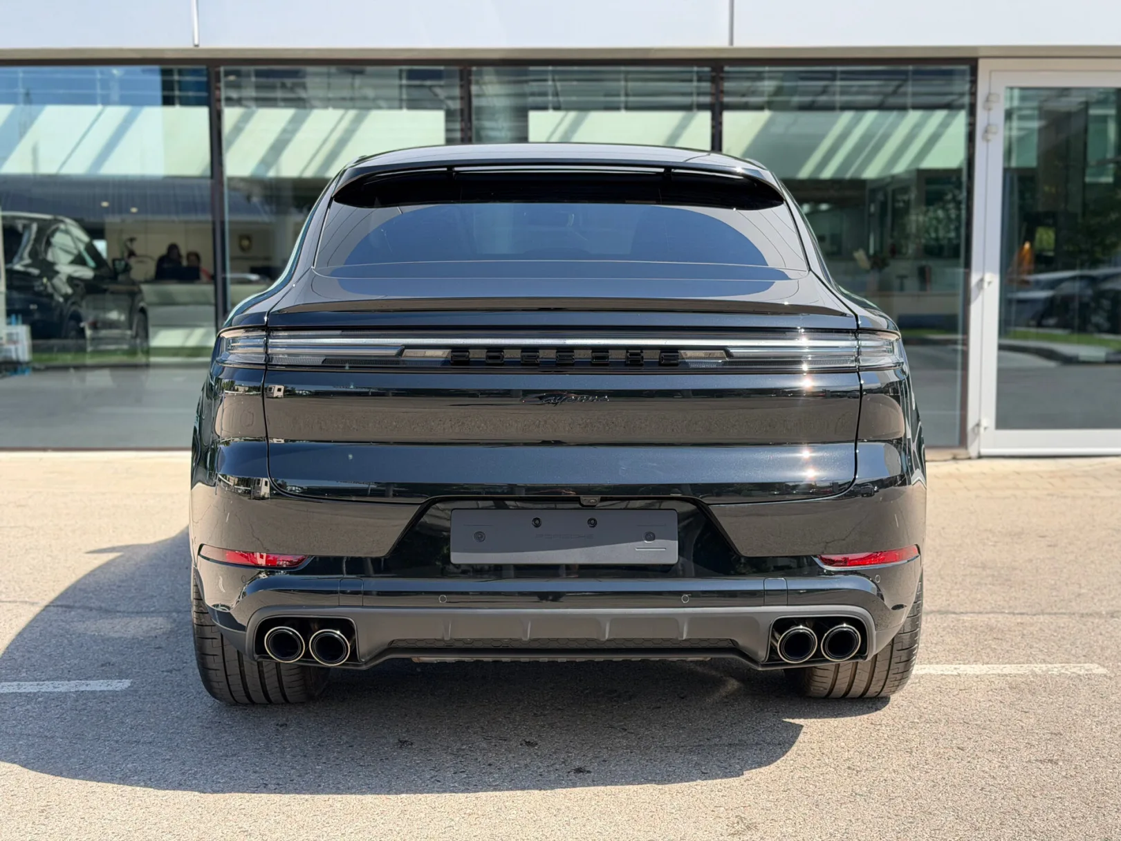 Porsche Cayenne E-Hybrid Coupé III Рестайлинг, 2026 — экстерьер, фото 5
