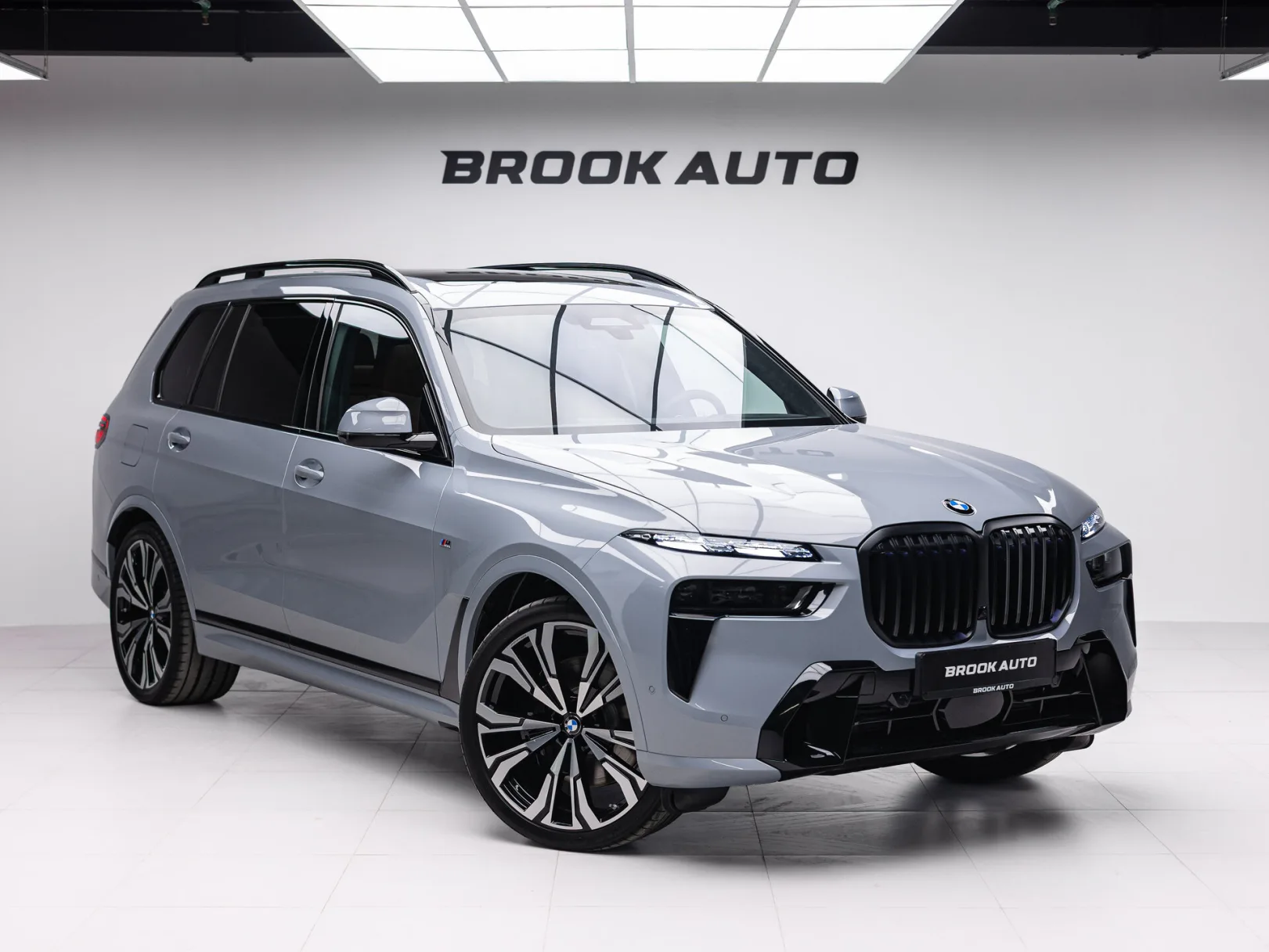 BMW X7 xDrive40d M Sport Pro I (G07) Рестайлинг, 2026 — экстерьер, фото 3
