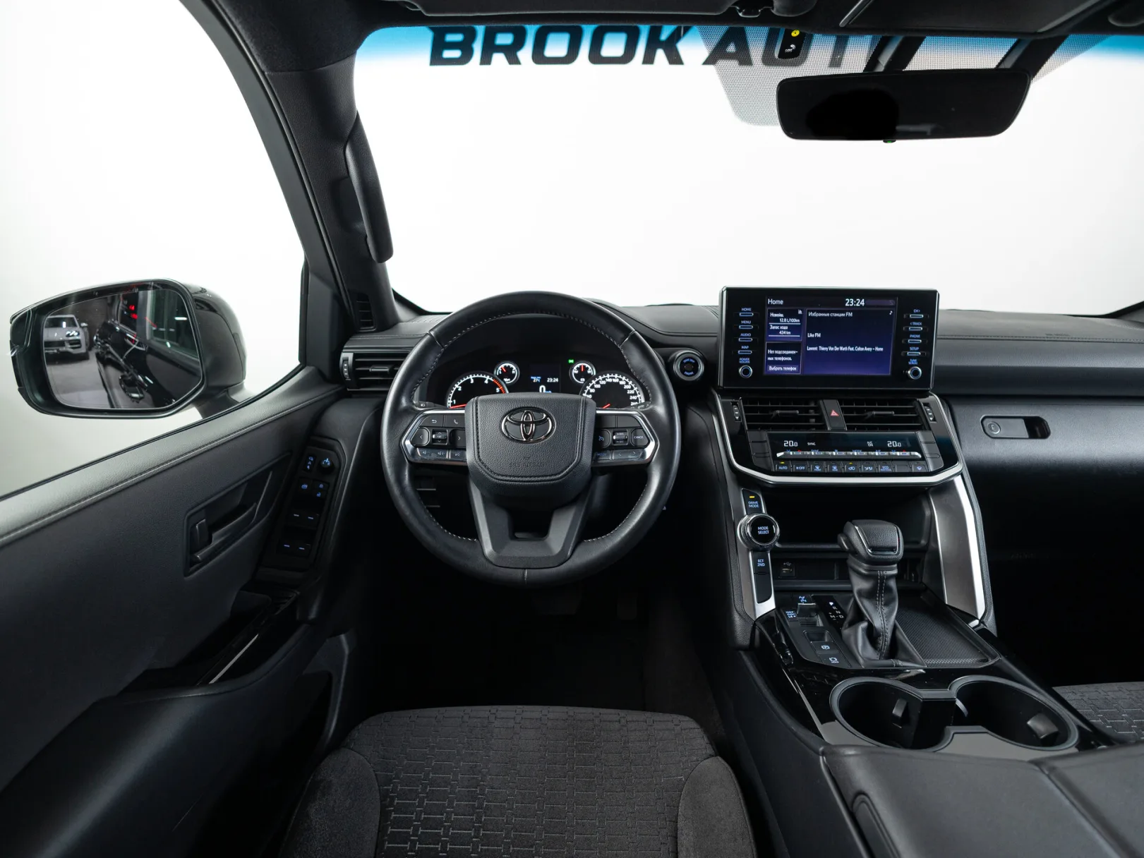 Toyota Land Cruiser GXR 300 Series, 2022 — экстерьер, фото 12