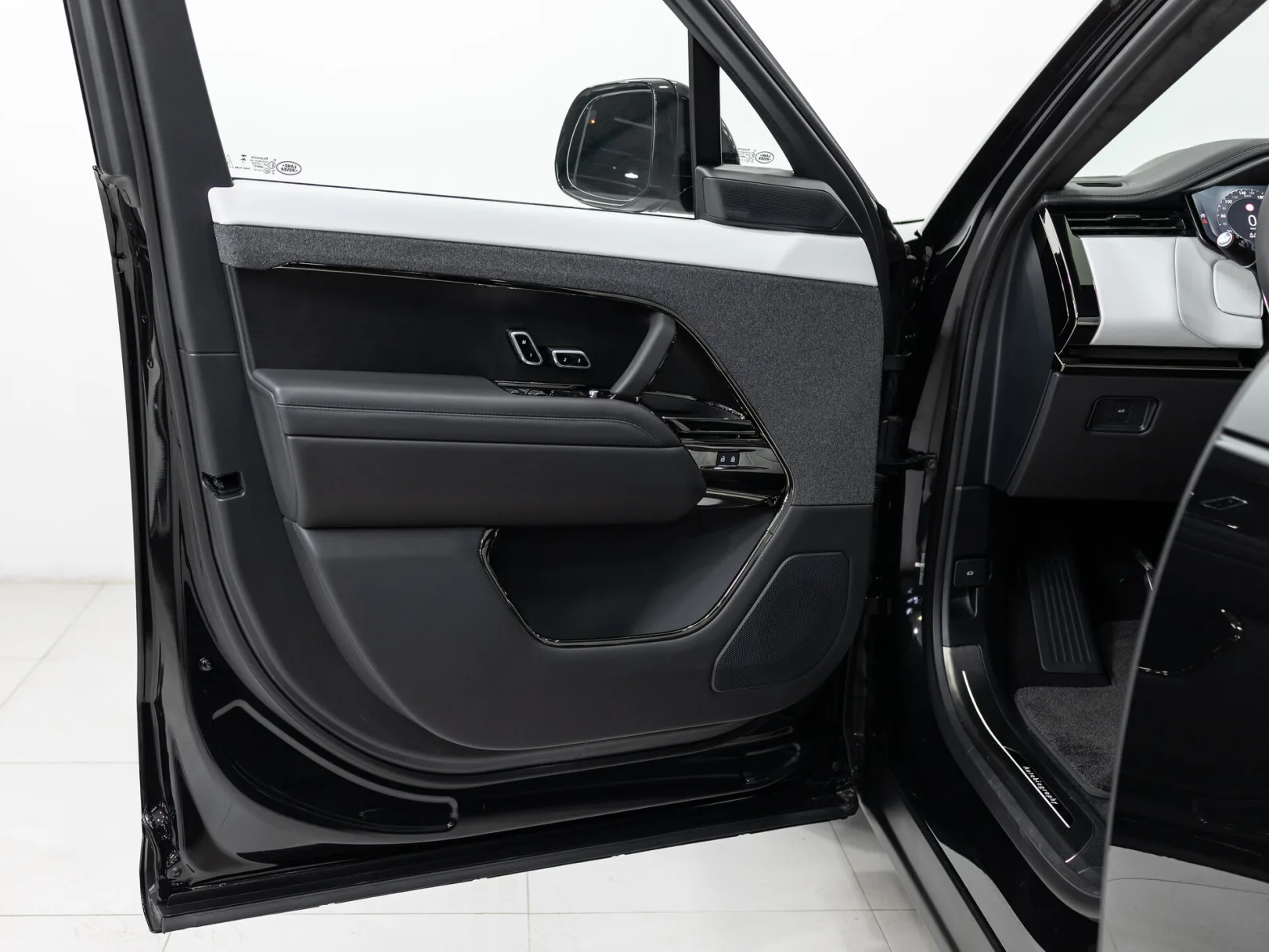 Land Rover Range Rover Sport Autobiography III, 2026 — экстерьер, фото 8