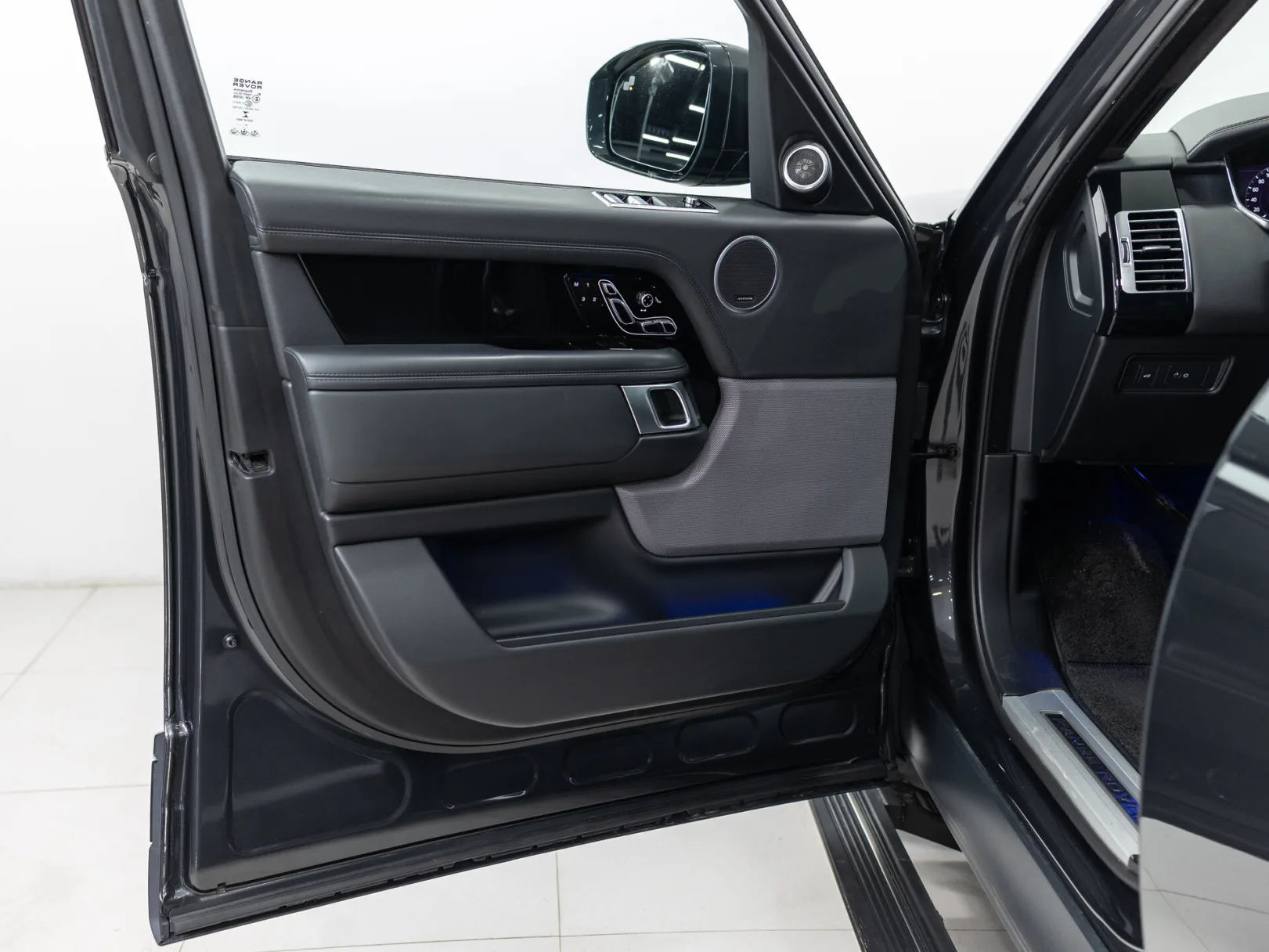 Land Rover Range Rover Vogue IV Рестайлинг, 2021 — экстерьер, фото 8