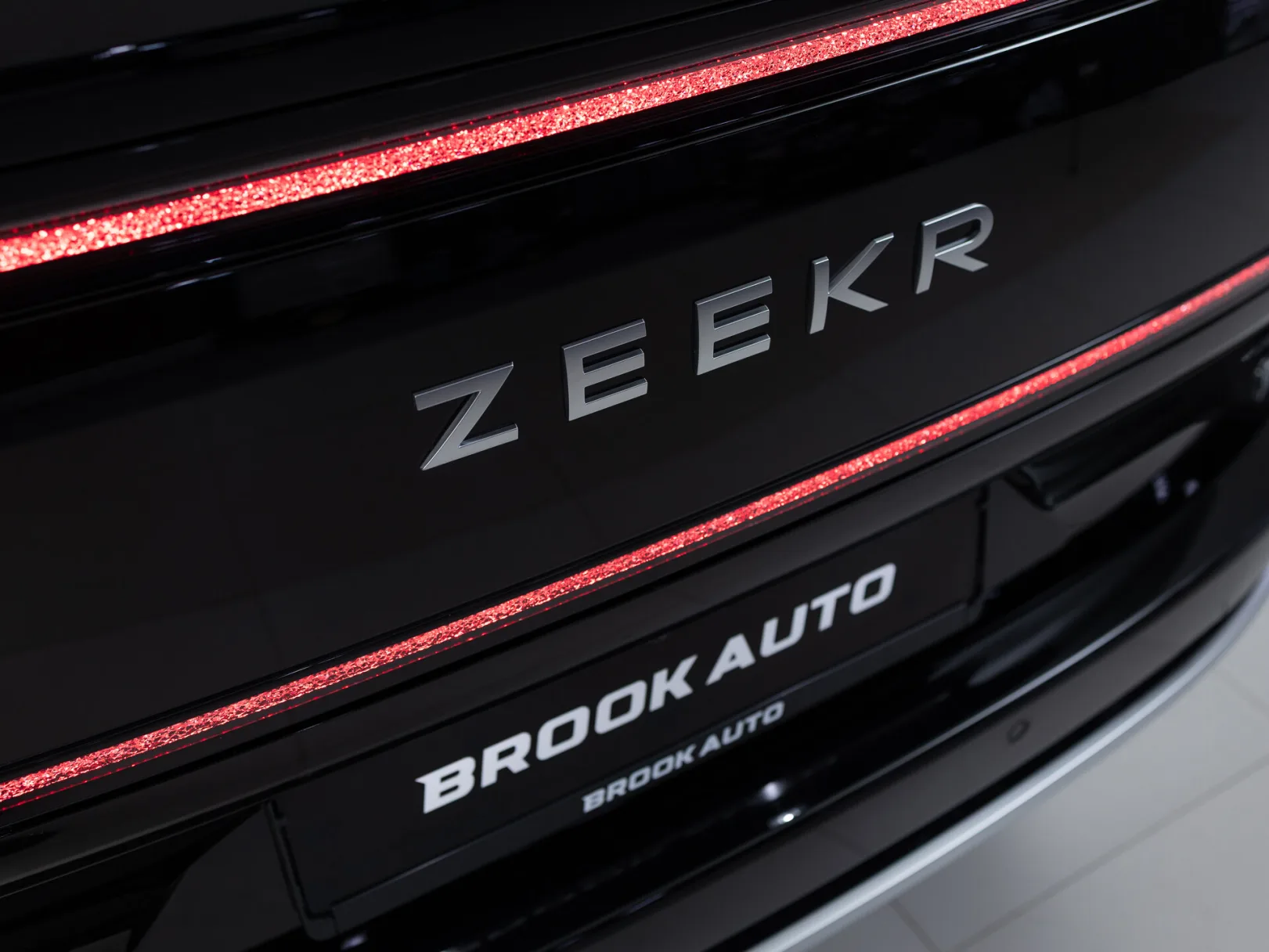 Zeekr 9X Max (6 seats) I, 2025 — экстерьер, фото 39