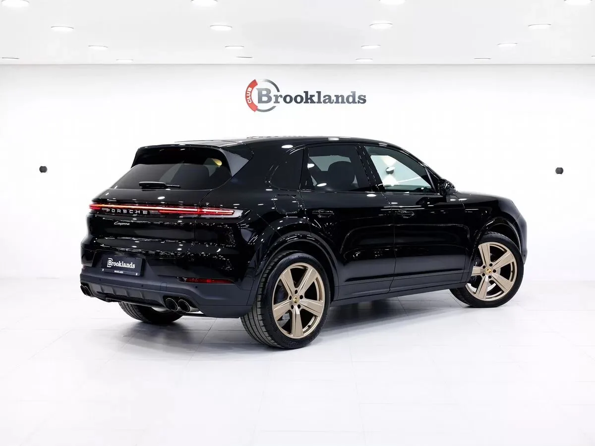 Porsche Cayenne Базовая III Рестайлинг, 2024 — экстерьер, фото 6