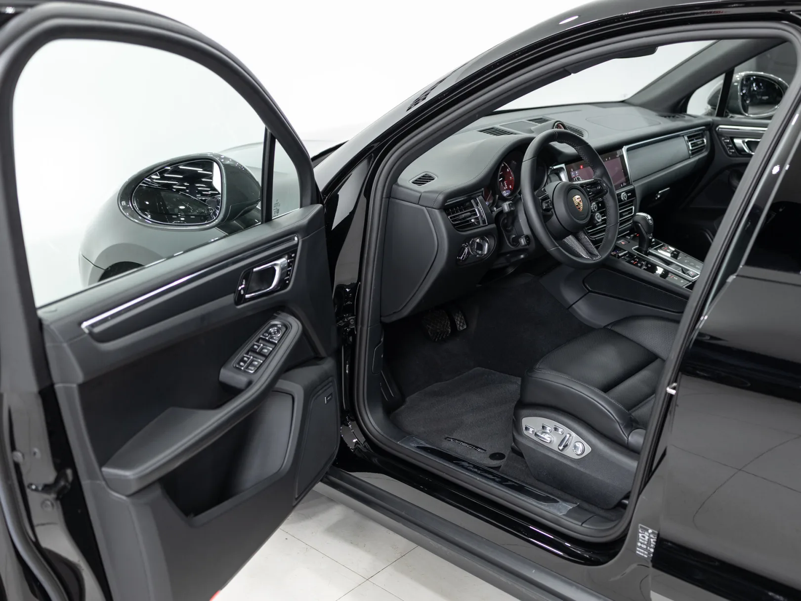 Porsche Macan T I Рестайлинг 2, 2026 — экстерьер, фото 7