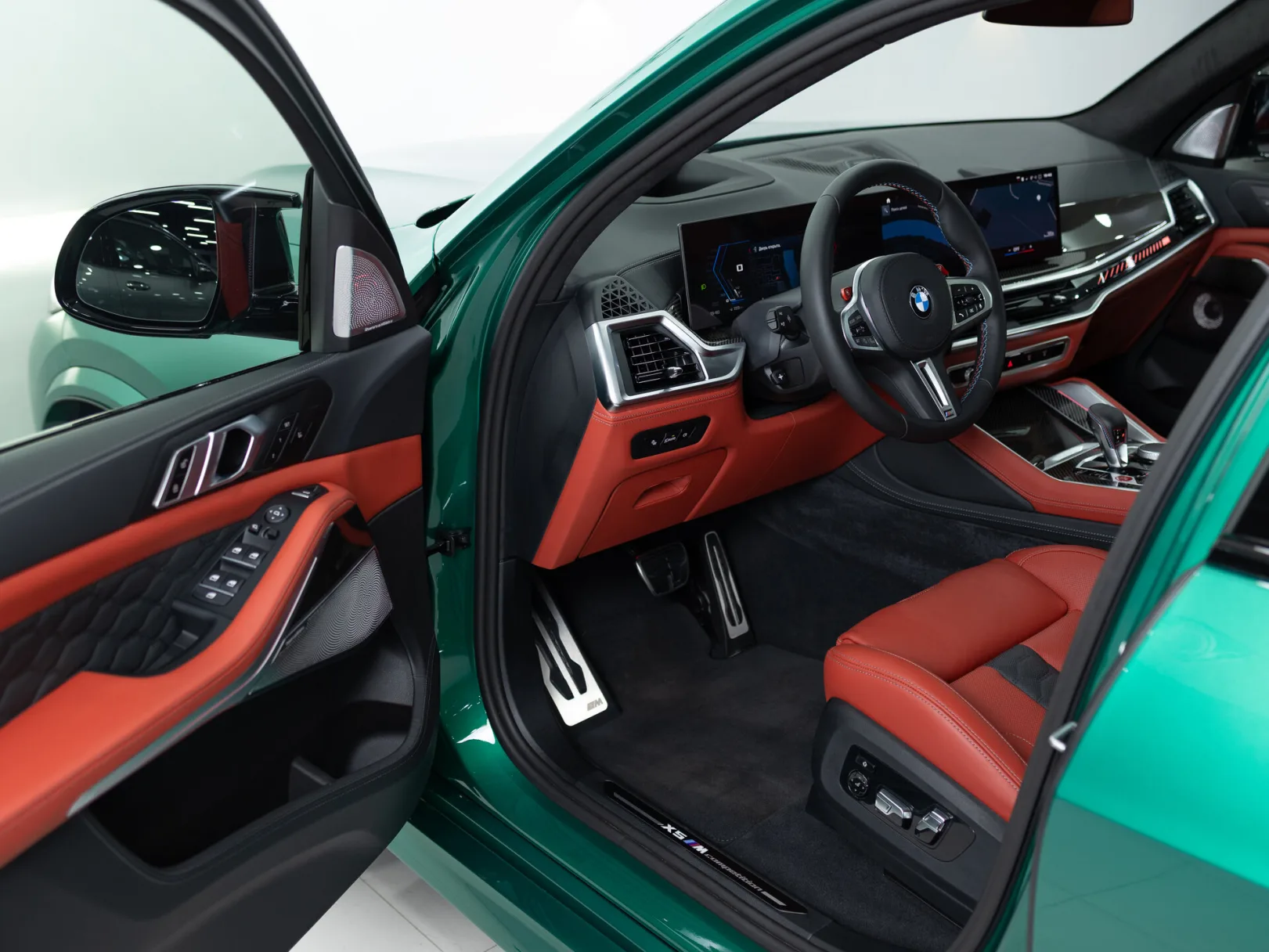 BMW X5 M Competition III (F95) Рестайлинг, 2024 — экстерьер, фото 7