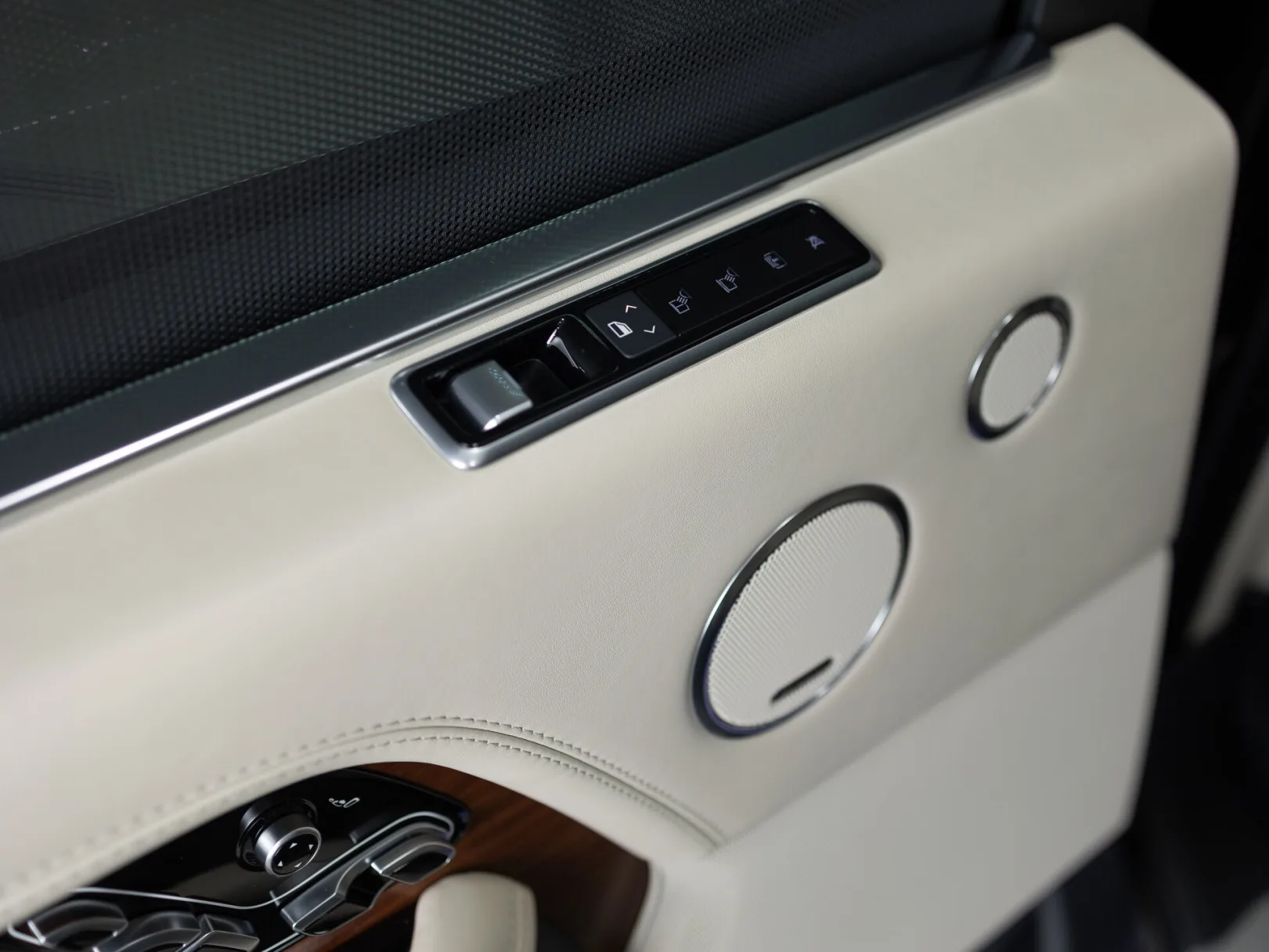 Land Rover Range Rover SVAutobiography IV Рестайлинг, 2020 — экстерьер, фото 24