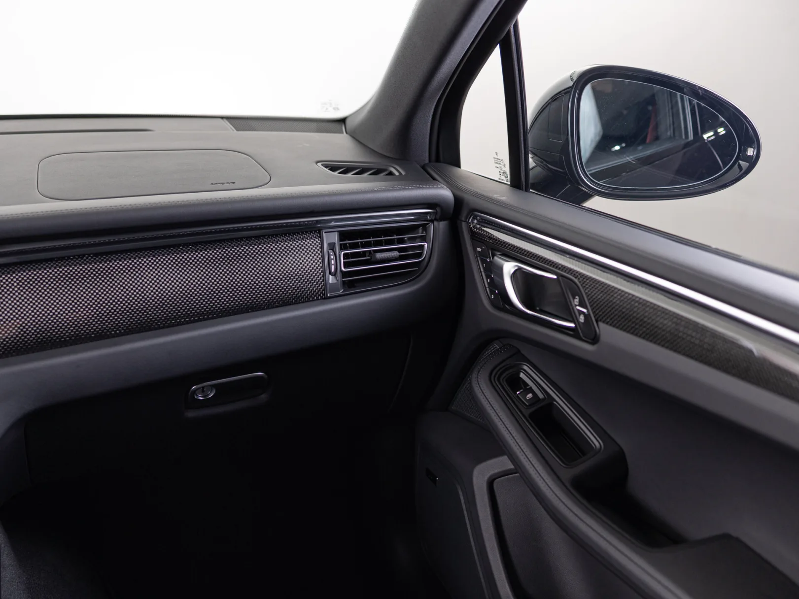 Porsche Macan T I Рестайлинг 2, 2026 — экстерьер, фото 20