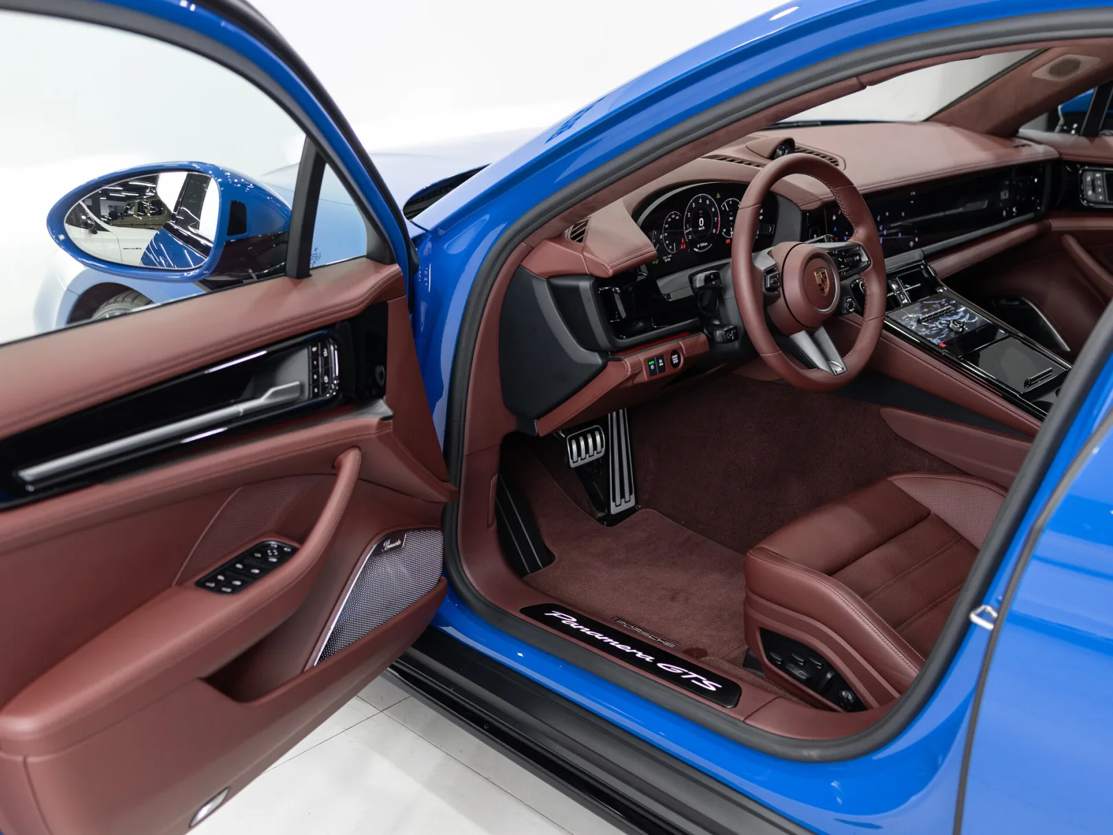 Porsche Panamera GTS III, 2026 — экстерьер, фото 7