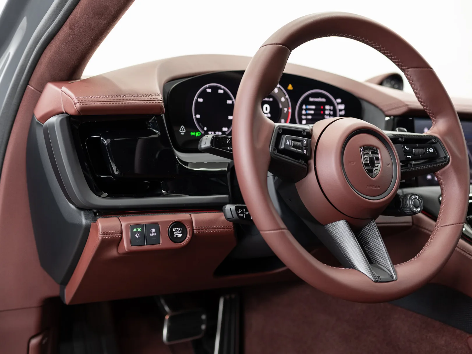 Porsche Panamera Turbo S E-Hybrid III, 2026 — экстерьер, фото 14