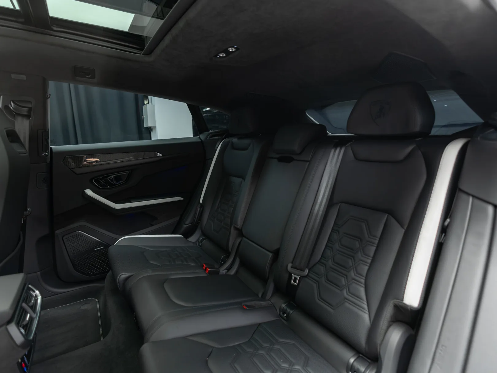 Lamborghini Urus SE I Рестайлинг, 2025 — экстерьер, фото 32