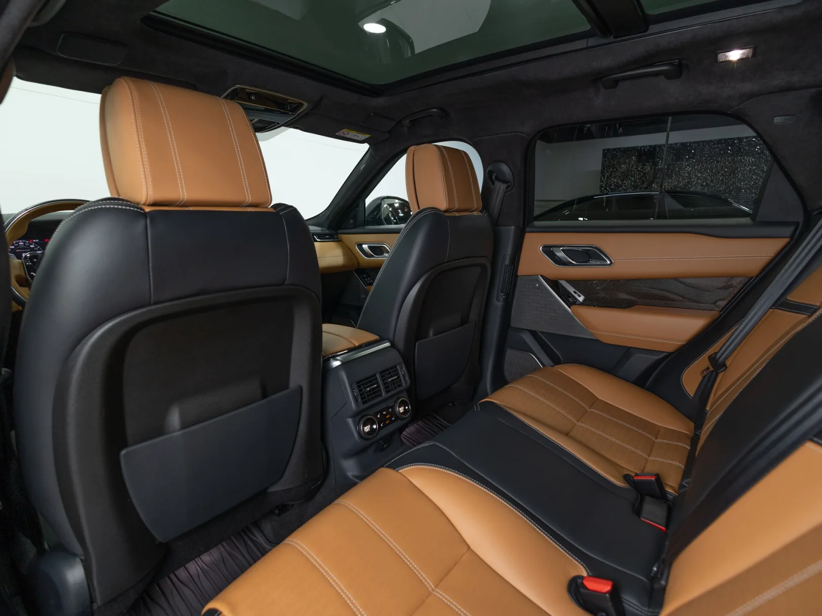 Land Rover Range Rover Velar R-Dynamic HSE I, 2018 — экстерьер, фото 32