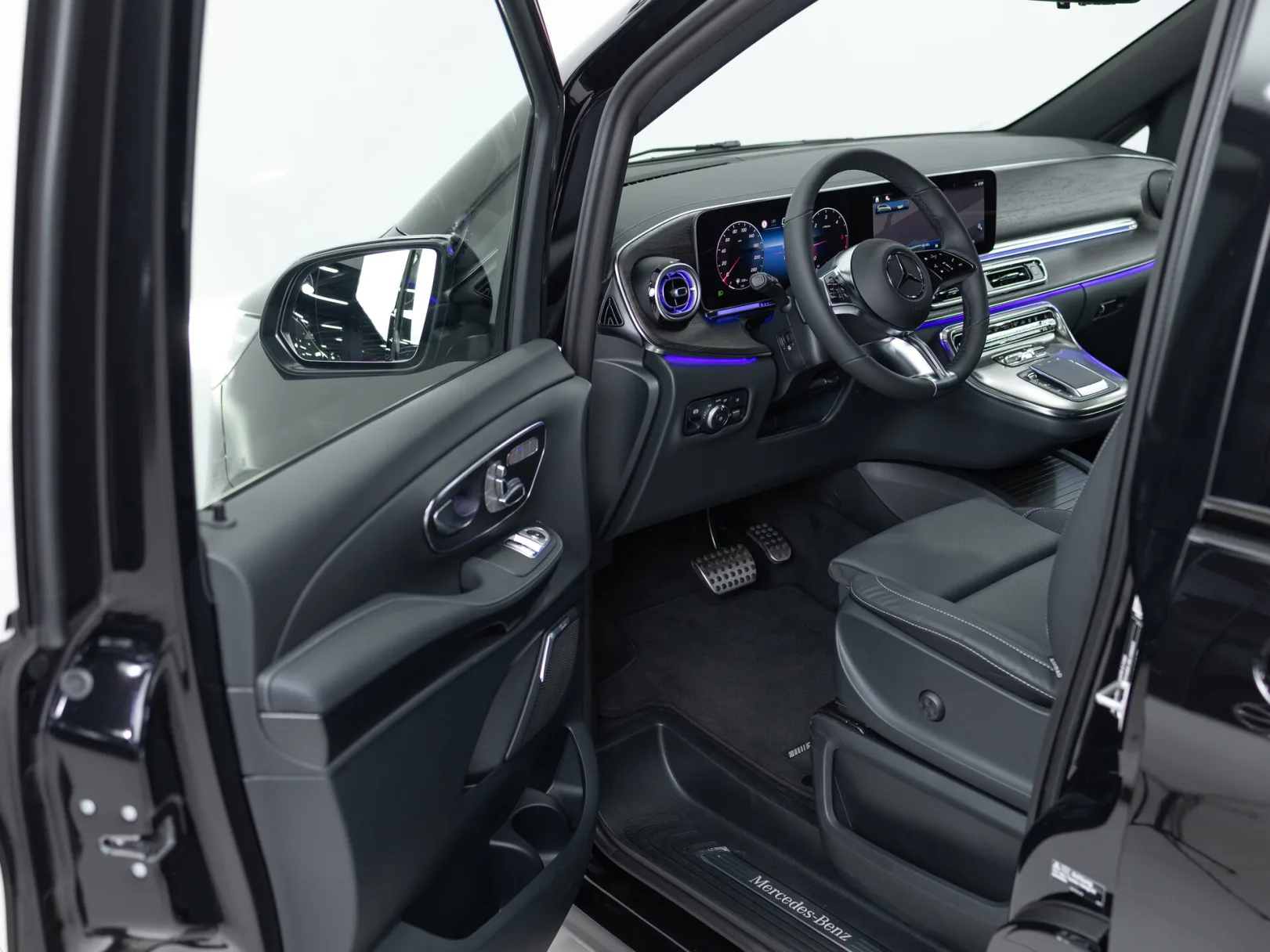 Mercedes-Benz V-Класс Avantgarde III (W447) Рестайлинг 2, 2025 — экстерьер, фото 7