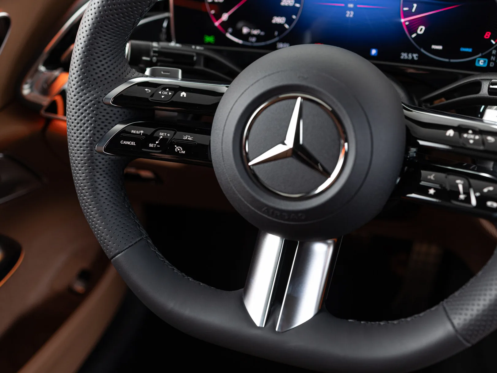Mercedes-Benz E-Класс E 300 4MATIC AMG Line VI (W214, S214), 2026 — экстерьер, фото 17