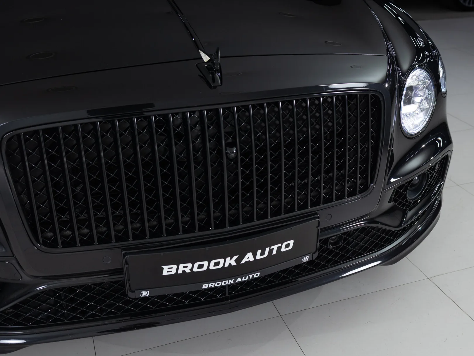 Bentley Flying Spur Individual III, 2021 — экстерьер, фото 39