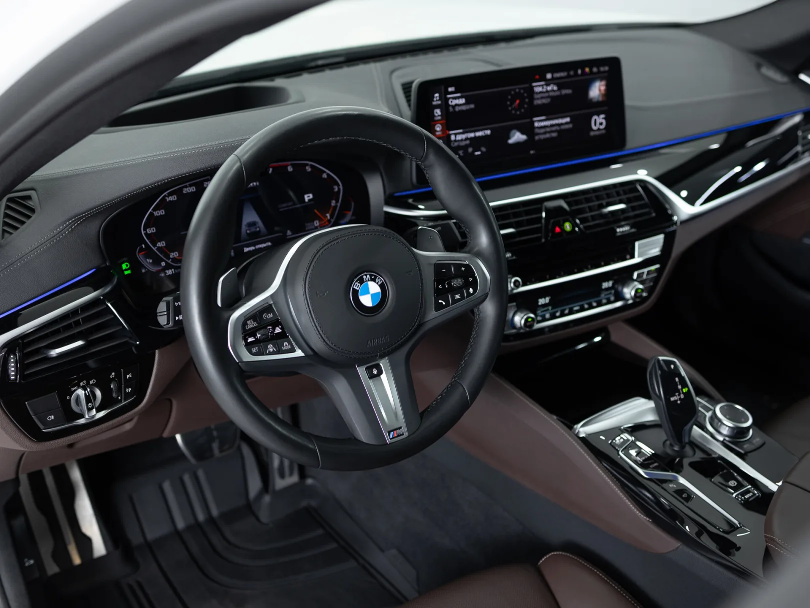 BMW 5 серии M550i xDrive M Special Edition 21 VII (G30/G31/G38) Рестайлинг, 2022 — экстерьер, фото 9