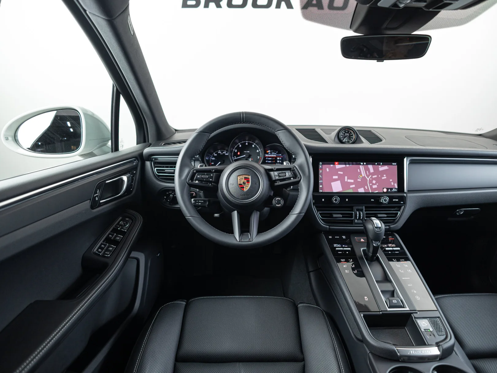 Porsche Macan Базовая I Рестайлинг 2, 2025 — экстерьер, фото 12