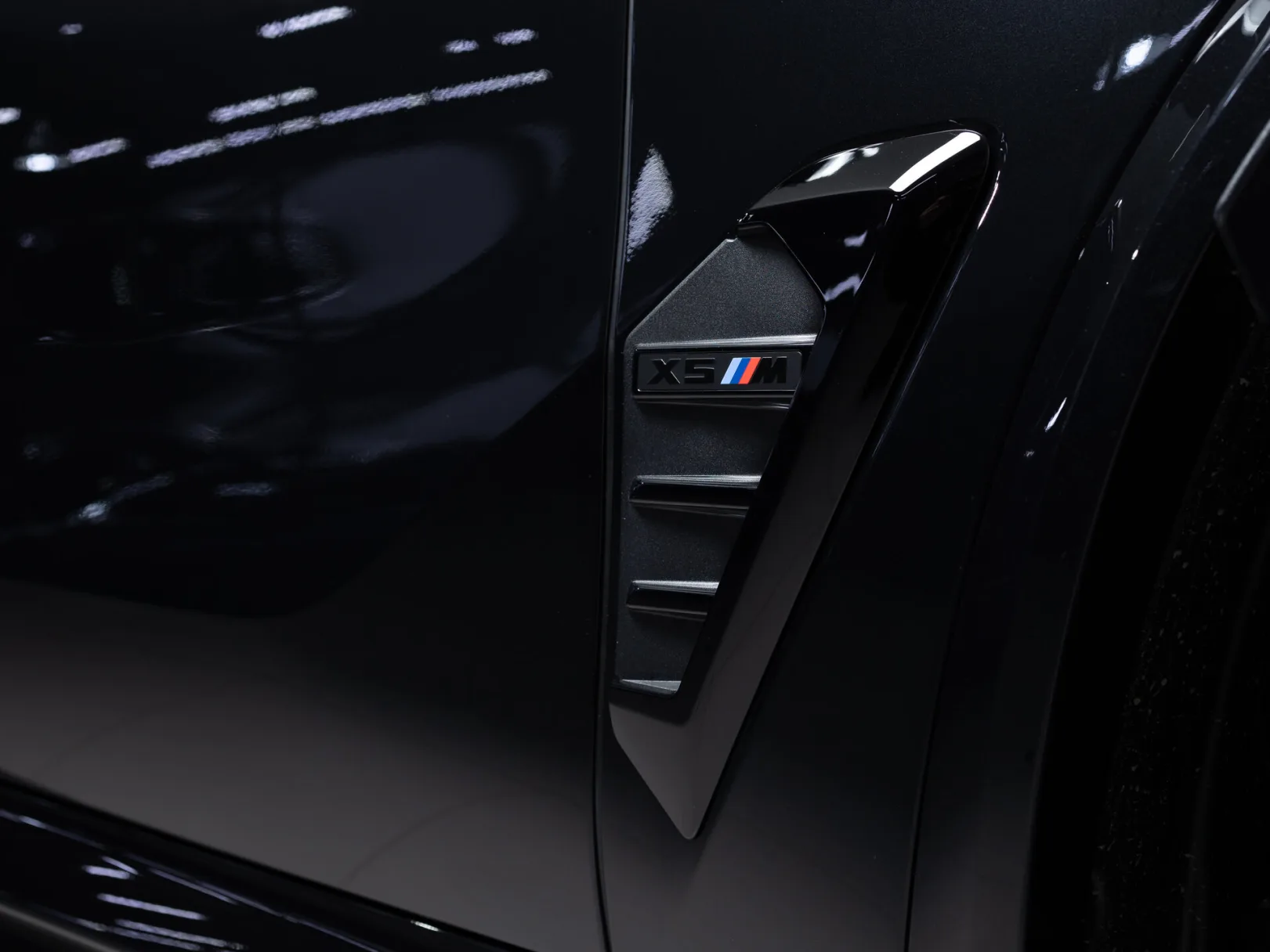 BMW X5 M Competition III (F95) Рестайлинг, 2024 — экстерьер, фото 32