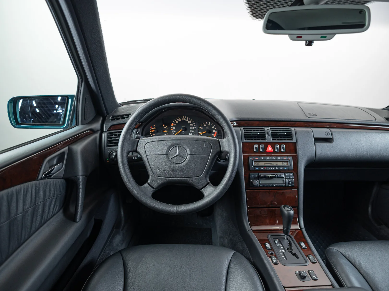 Mercedes-Benz E-Класс II (W210, S210), 1996 — экстерьер, фото 12