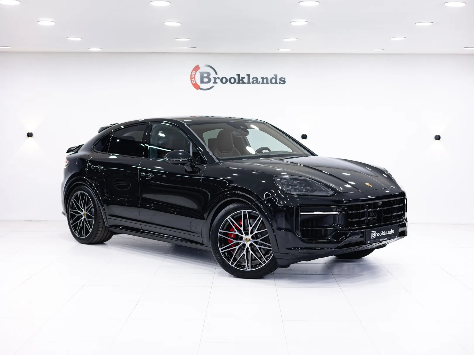 Porsche Cayenne GTS Coupé III Рестайлинг, 2024 — экстерьер, фото 3