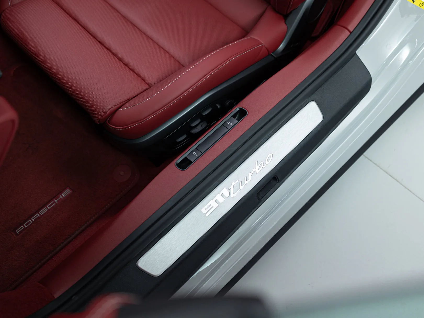 Porsche 911 VIII (992), 2023 — экстерьер, фото 17