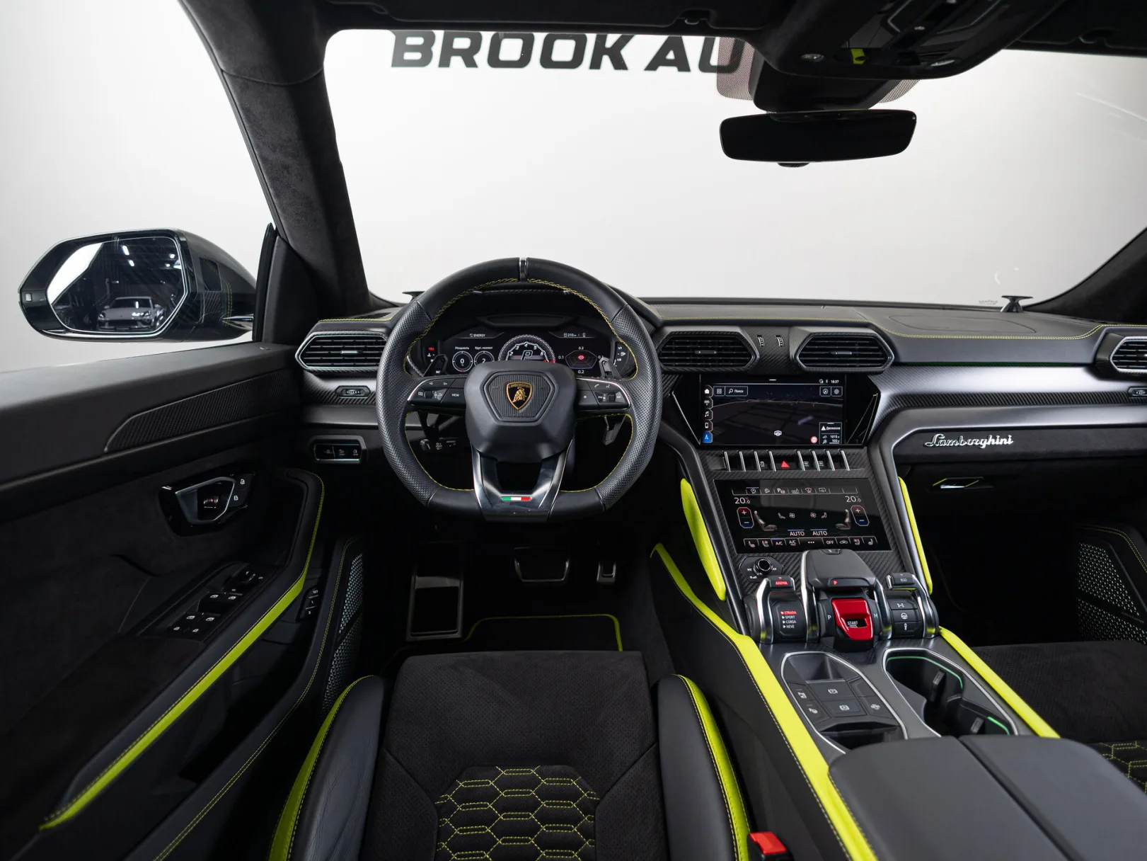 Lamborghini Urus Individual I, 2021 — экстерьер, фото 13
