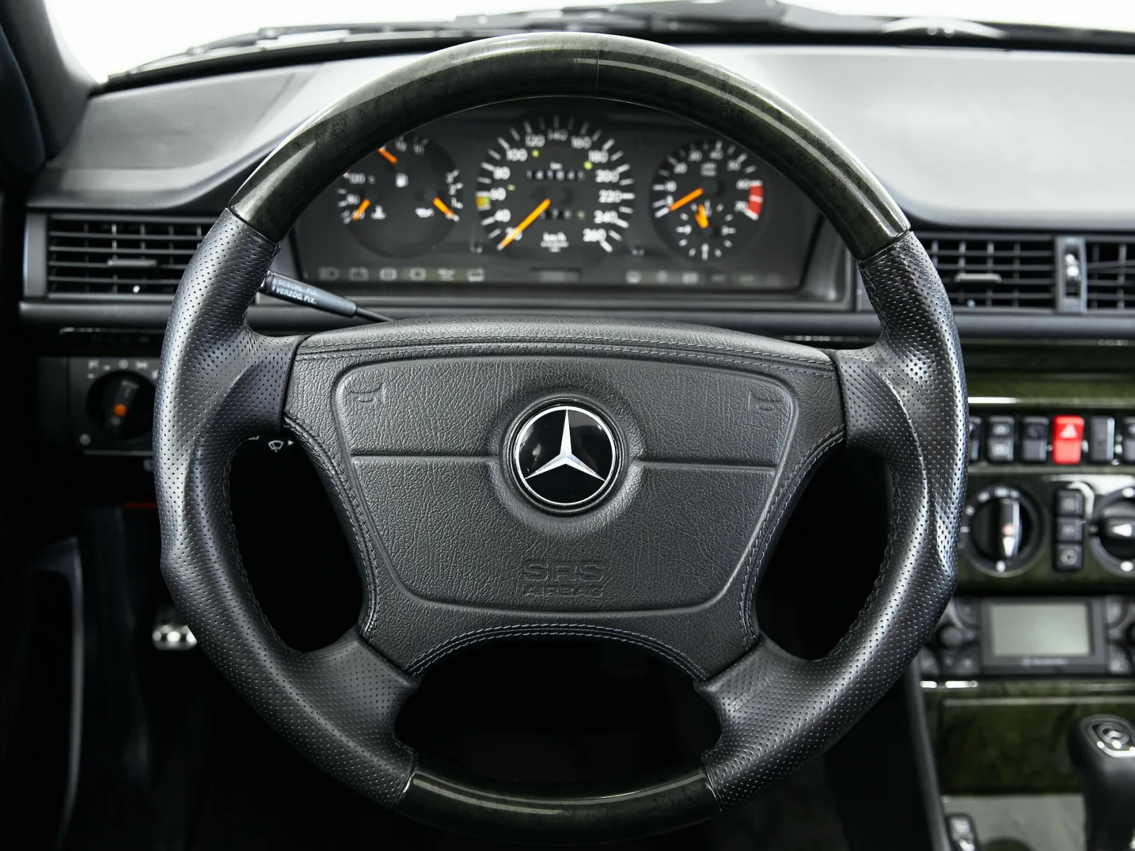 Mercedes-Benz W124 I, 1992 — экстерьер, фото 14