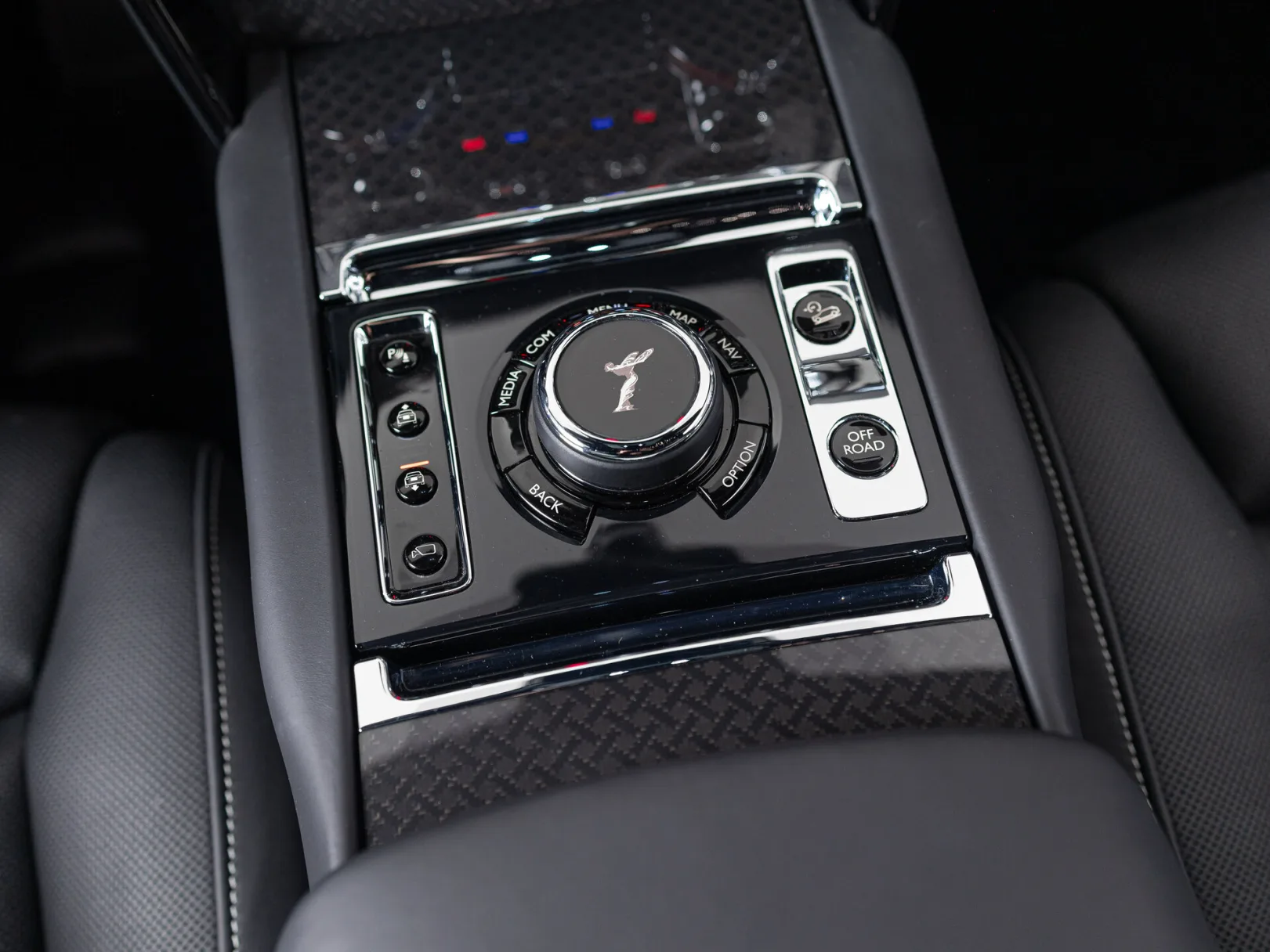 Rolls-Royce Cullinan I (Series I), 2021 — экстерьер, фото 21