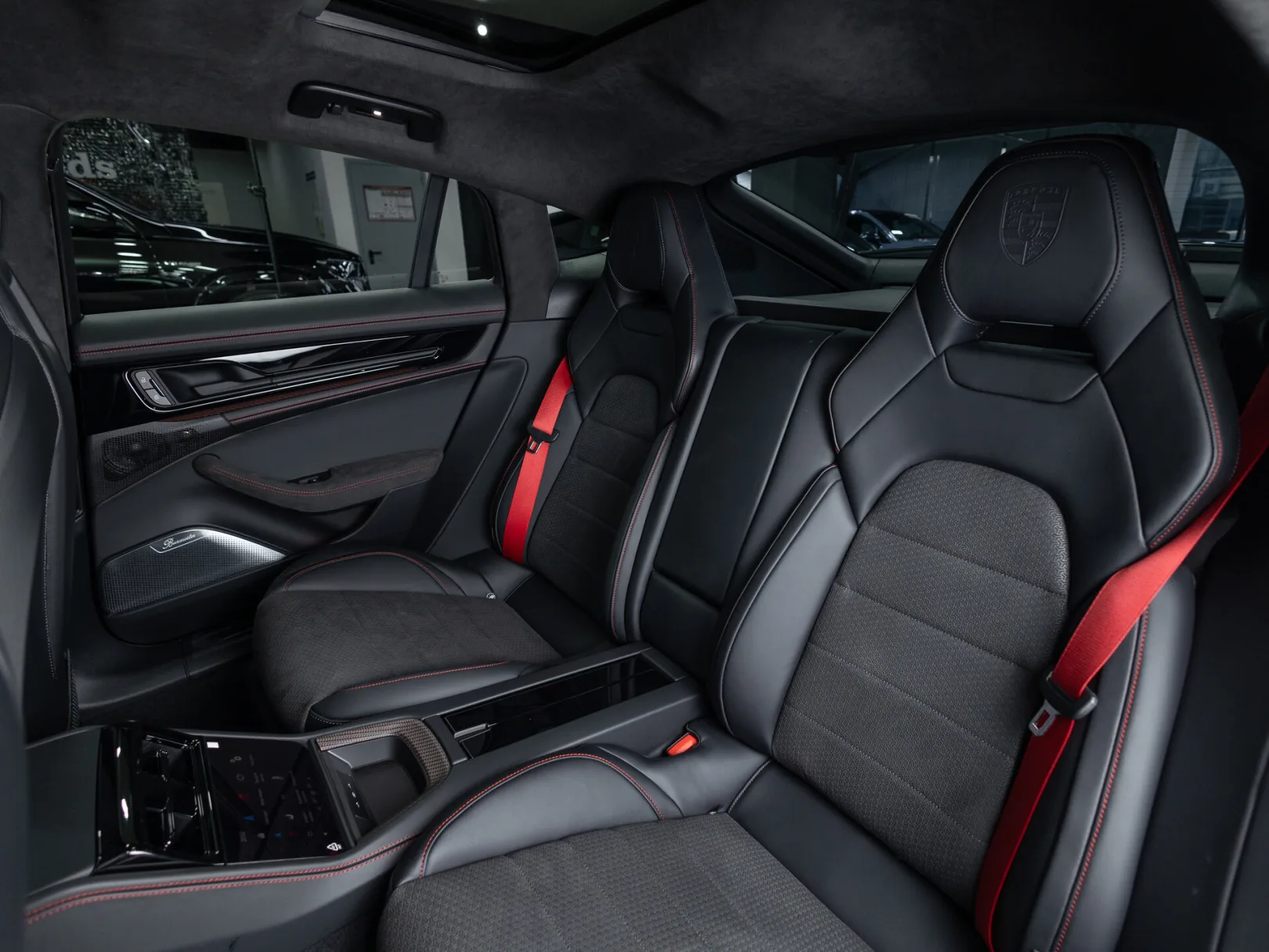Porsche Panamera GTS III, 2025 — экстерьер, фото 35