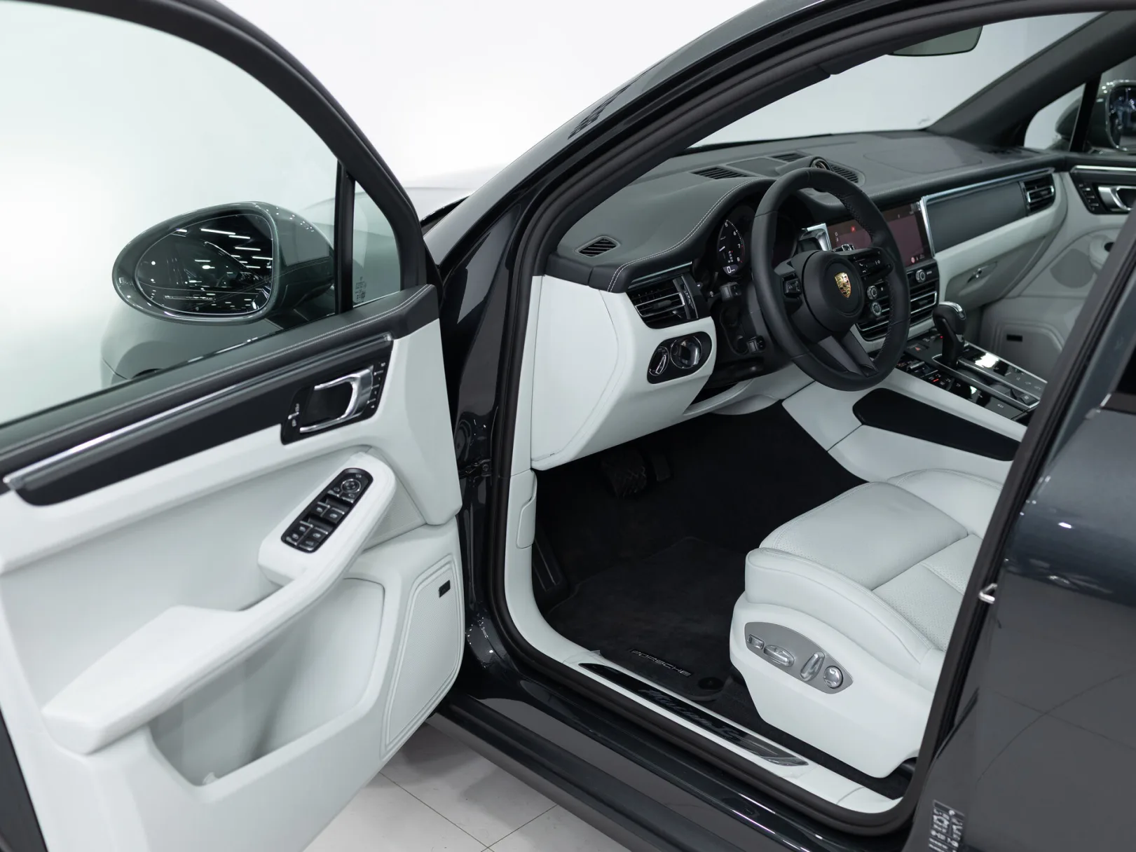 Porsche Macan T I Рестайлинг 2, 2025 — экстерьер, фото 7