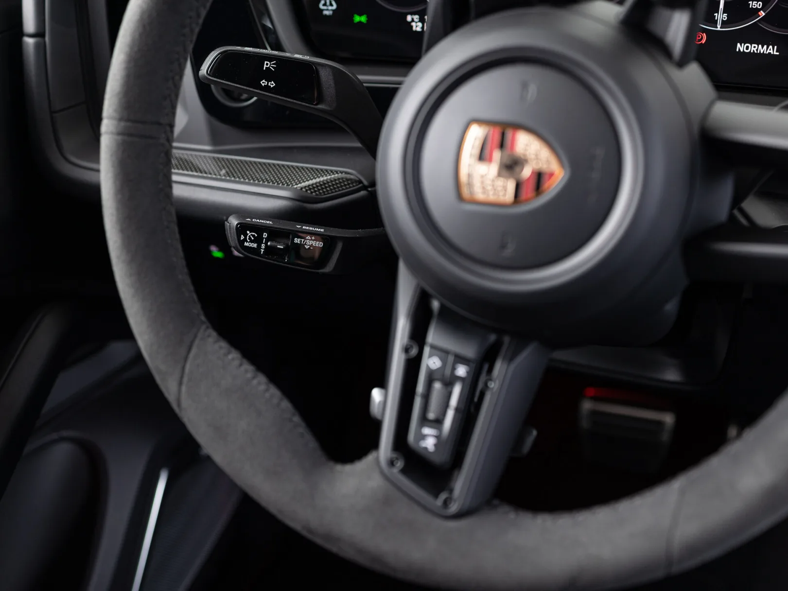 Porsche Cayenne GTS Coupé III Рестайлинг, 2025 — экстерьер, фото 15