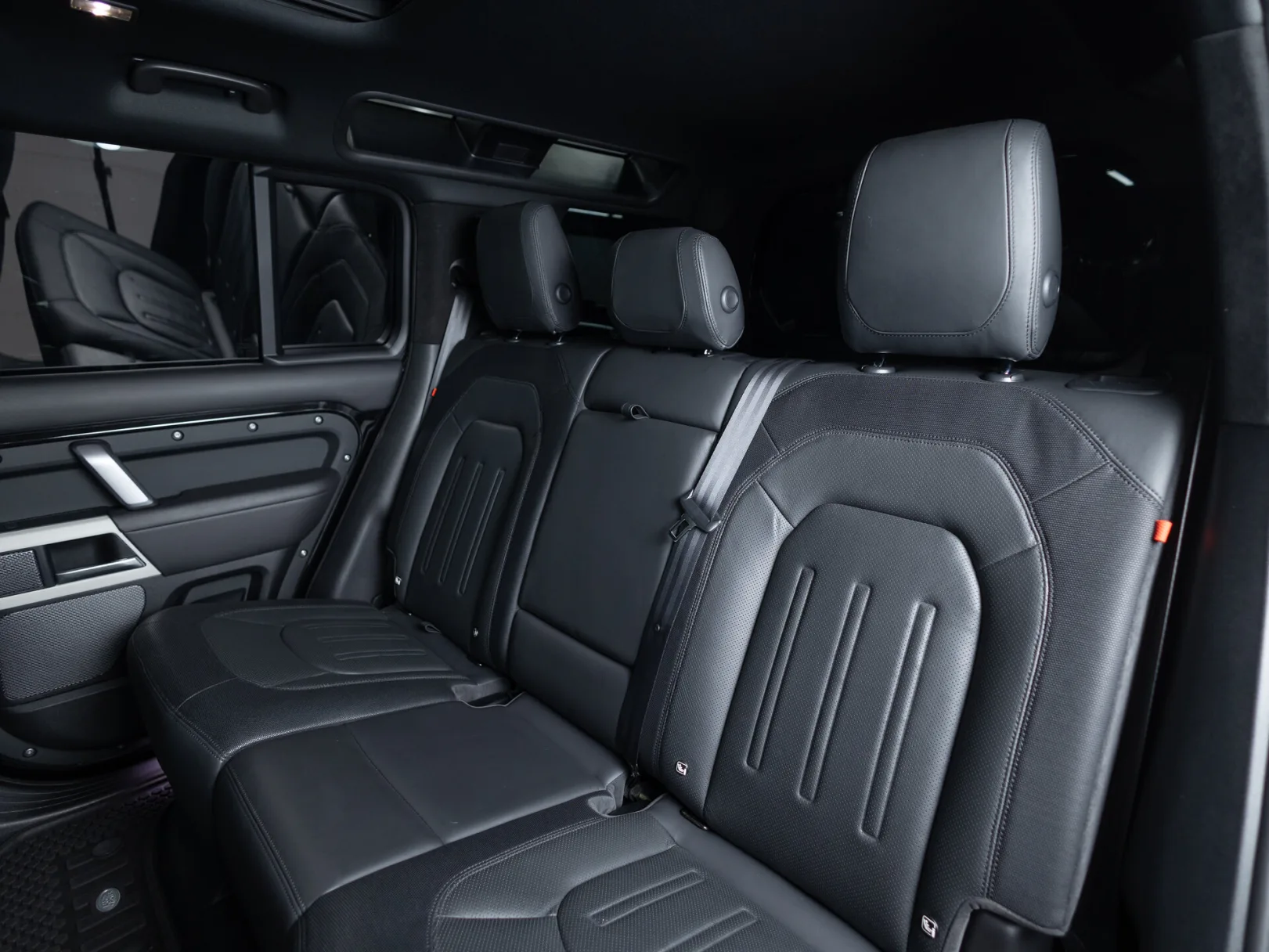 Land Rover Defender X-Dynamic HSE II, 2021 — экстерьер, фото 39