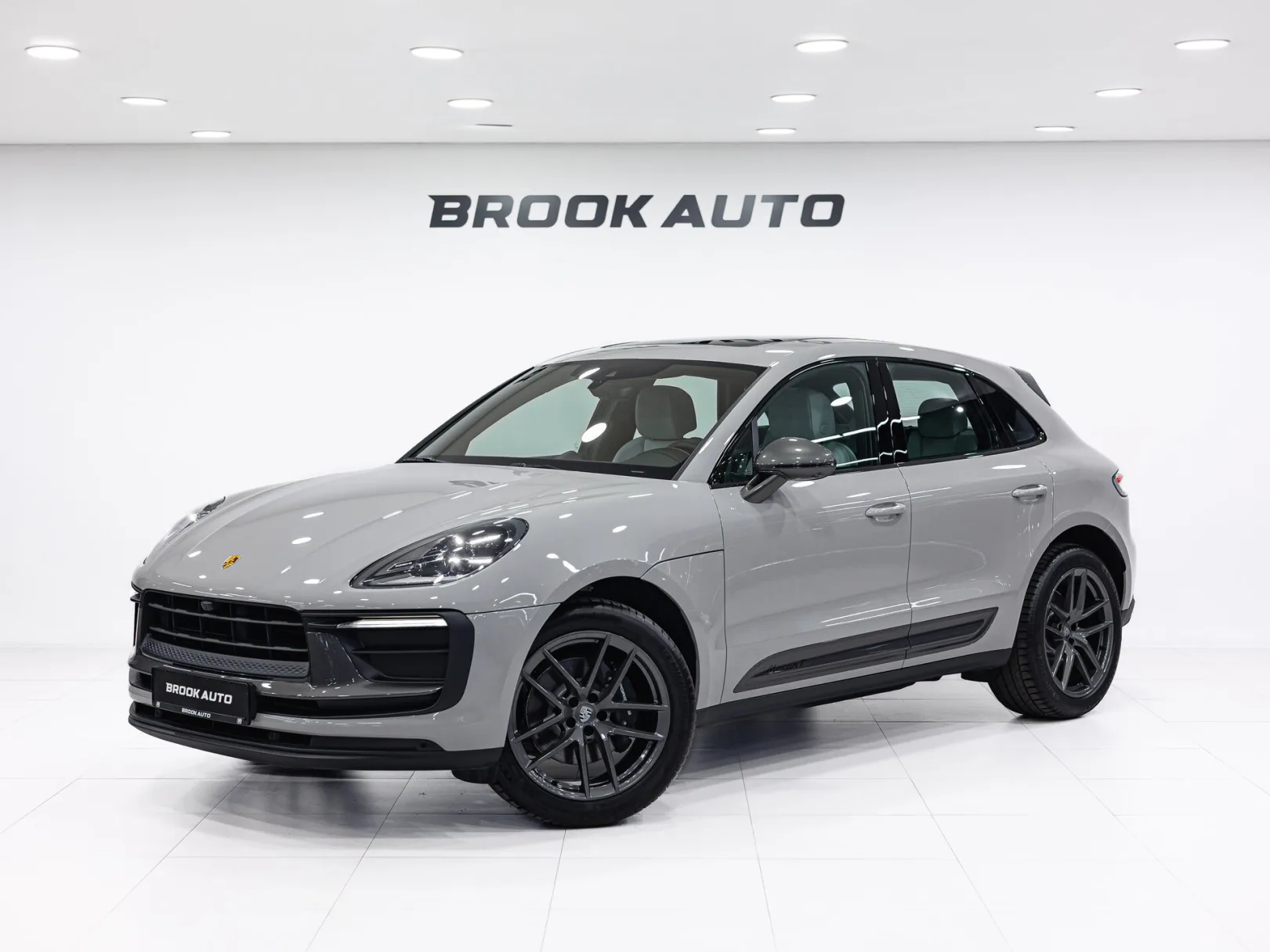Porsche Macan T I Рестайлинг 2, 2025 — экстерьер, фото 1