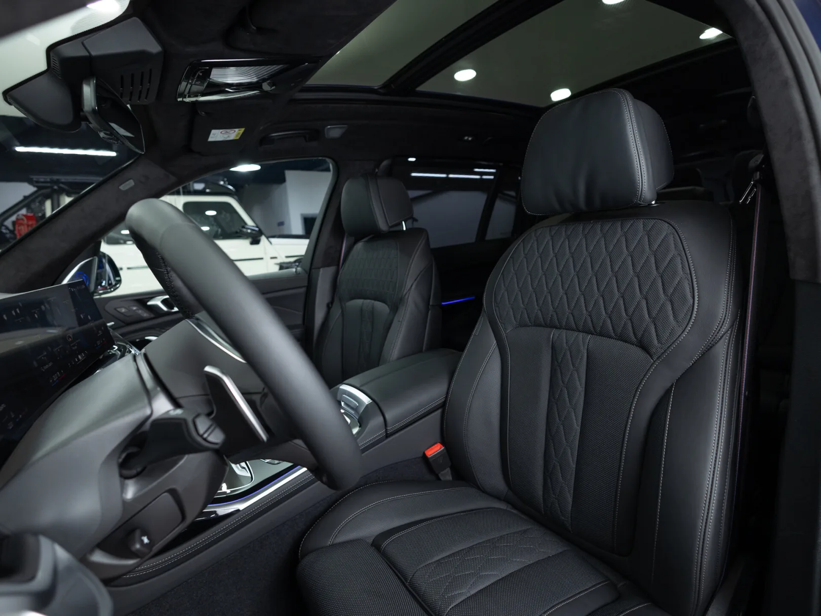 BMW X7 xDrive40d M Sport Pro I (G07) Рестайлинг, 2025 — экстерьер, фото 10