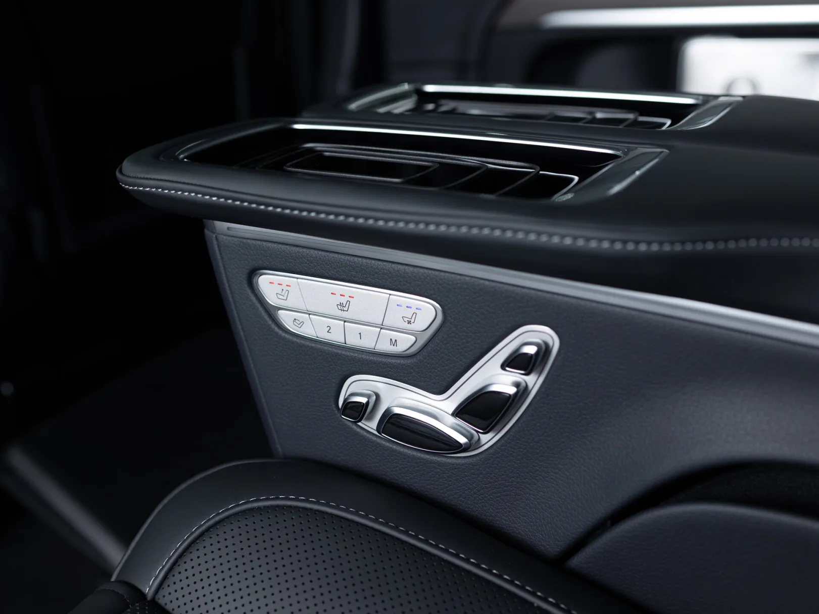 Mercedes-Benz V-Класс Exclusive III (W447) Рестайлинг 2, 2024 — экстерьер, фото 37