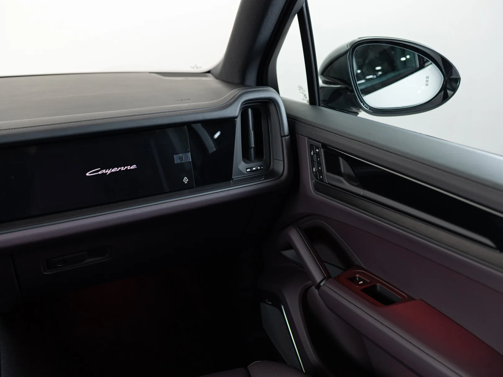 Porsche Cayenne Базовая III Рестайлинг, 2025 — экстерьер, фото 20