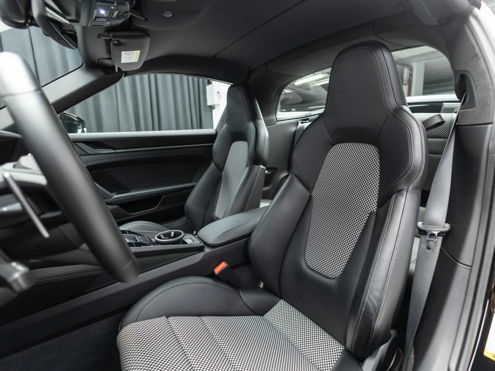 Porsche 911 Edition 50 Years Porsche Design VIII (992), 2022 — экстерьер, фото 15