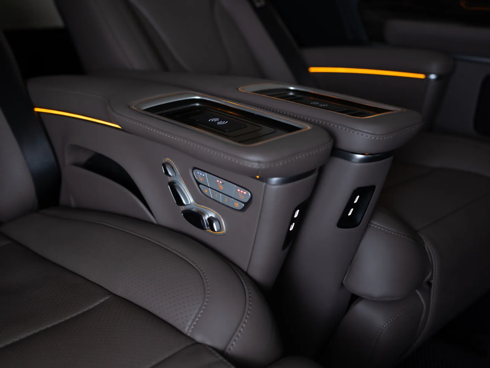 Mercedes-Benz V-Класс VIP III (W447) Рестайлинг, 2020 — экстерьер, фото 10
