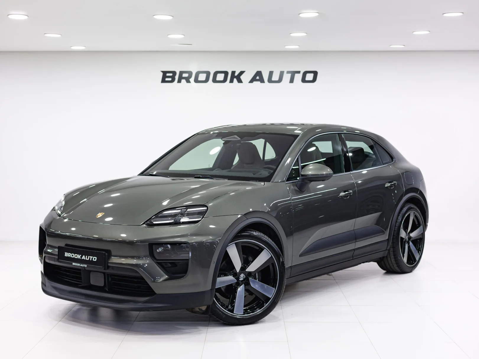 Porsche Macan Electric II, 2025 — экстерьер, фото 1