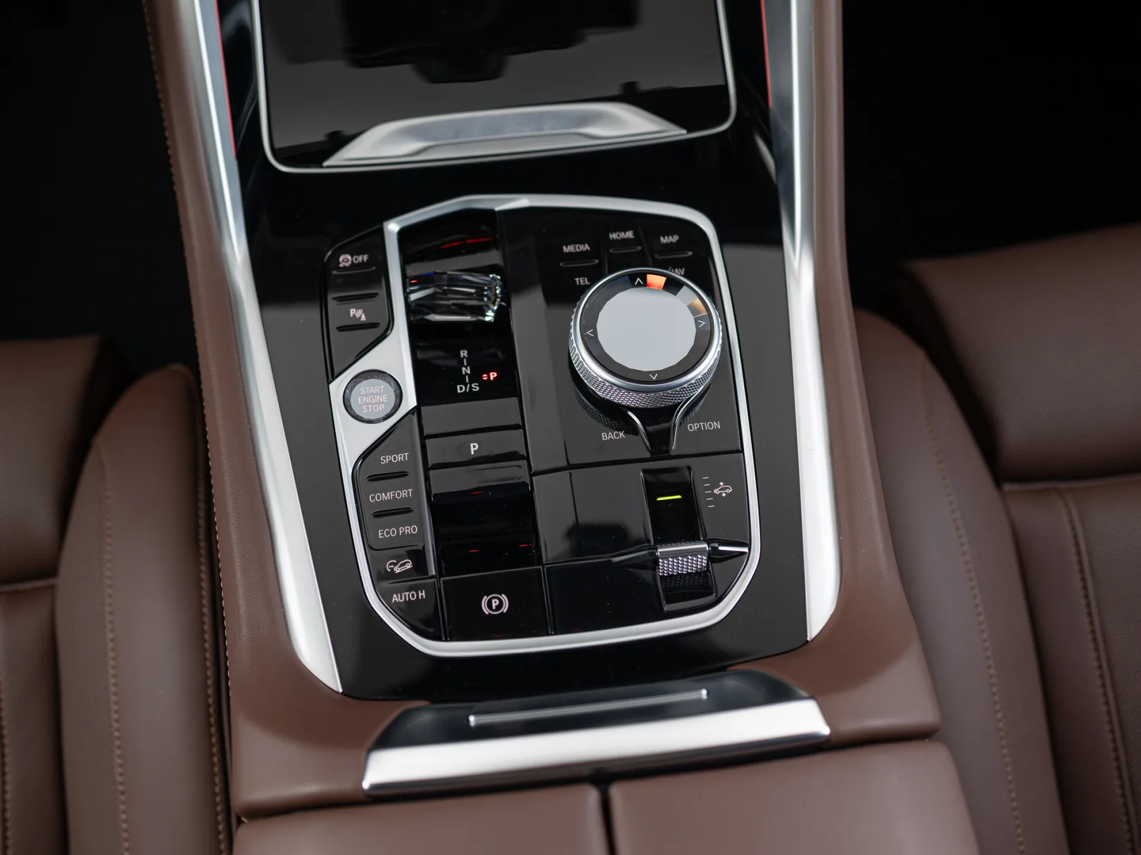 BMW X6 xDrive40i III (G06) Рестайлинг, 2025 — экстерьер, фото 17