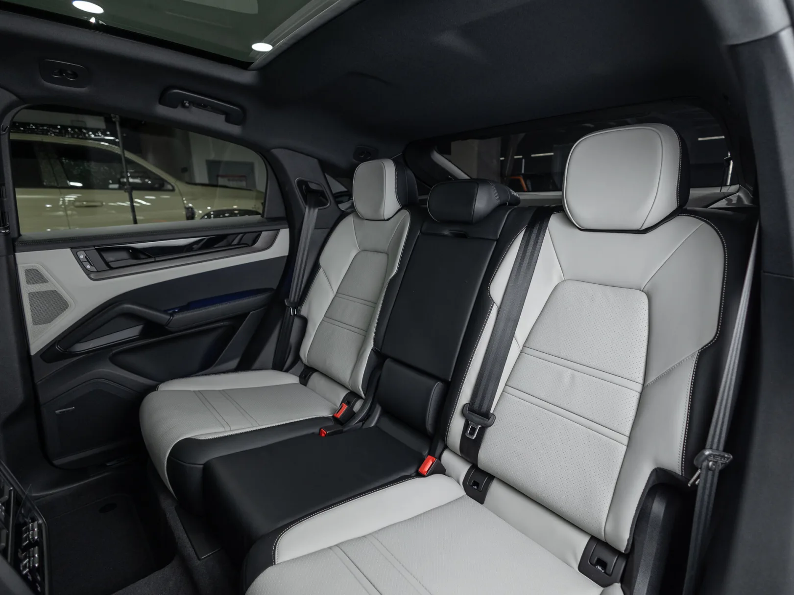 Porsche Cayenne Coupé III Рестайлинг, 2026 — экстерьер, фото 30