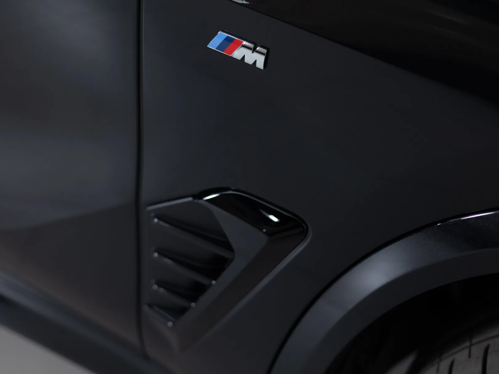 BMW X5 xDrive40d M Sport Pro IV (G05/G18) Рестайлинг, 2025 — экстерьер, фото 37